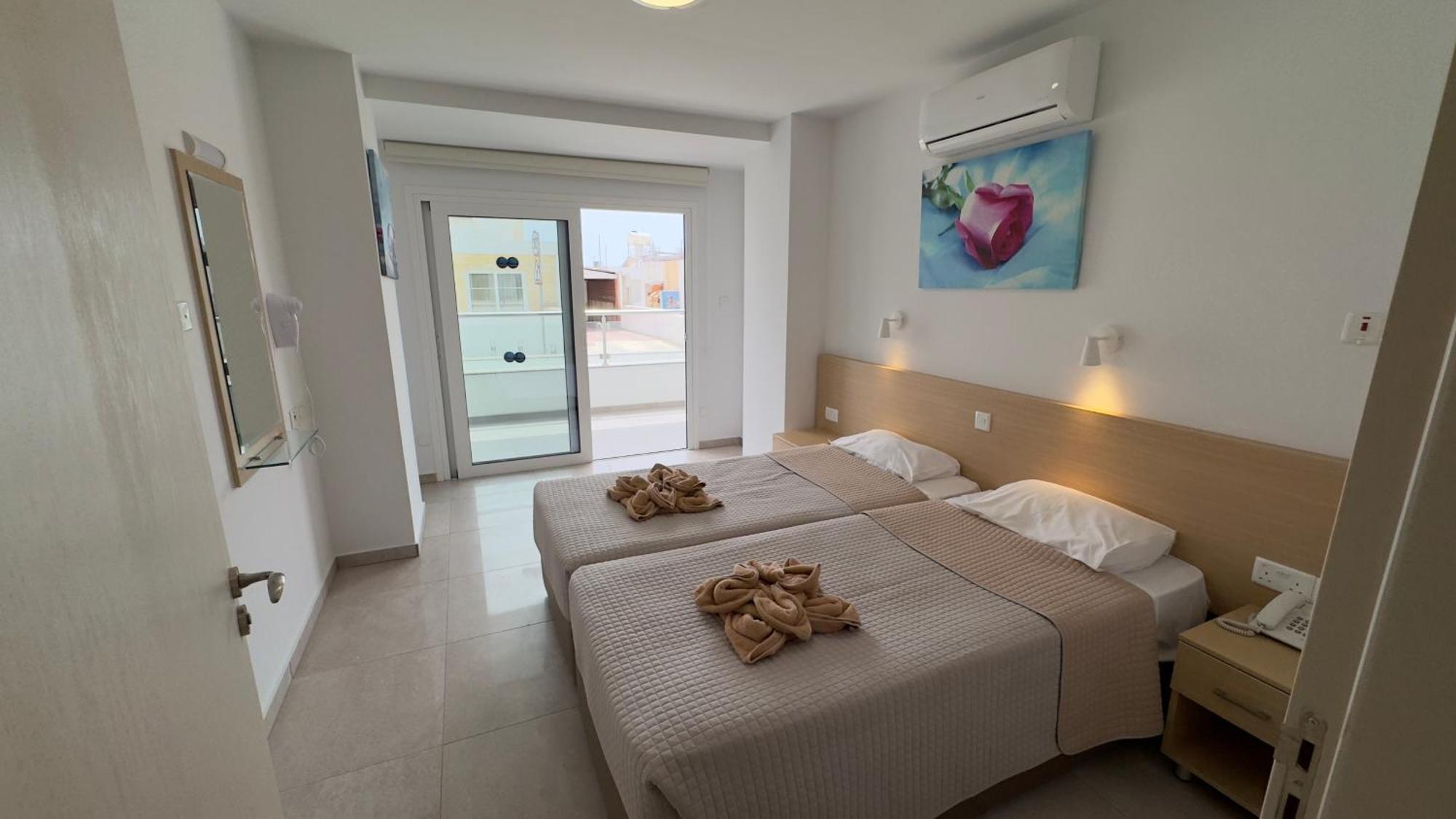 Christabelle Hotel Apartments Agia Napa Buitenkant foto